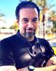 El is single in Burbank, CA USA