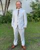 Matt is single in Thousand Oaks, CA USA