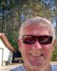 James is single in Moline, KS USA