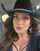 Lucinda is single in Phoenix, OR USA