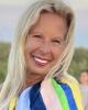 Lauri is single in Wellesley Hills, MA USA