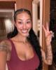 Hannah is single in Chicago, IL USA