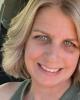 Elizabeth is single in Elkview, WV USA