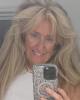 Pat is single in Mission, KS USA