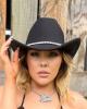 Chloee is single in Waimanalo, HI USA
