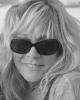 Lynn is single in Dollard-des-Ormeaux, QC CAN