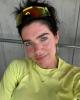 Debra is single in Etobicoke, ON CAN