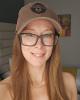 Karen is single in Innisfail, AB CAN