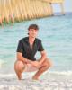Lincoln is single in Milton, FL USA