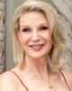 Tracey is single in Glenview, IL USA