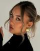 Zoe is single in Lake Oswego, OR USA